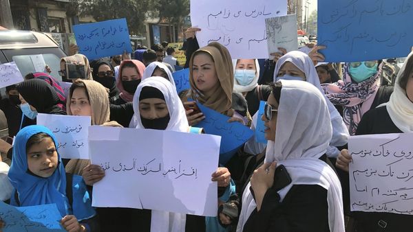 మరో'తుగ్లక్ ఫర్మానా': తాలిబన్ కఠిన నిర్ణయం!