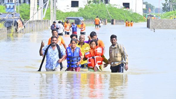 వరంగల్ అష్ట దిగ్బంధనం..ముంపు కాలనీల పరిస్థితి దయనీయం!