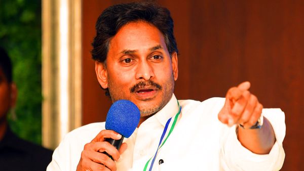 జగన్ సంచలన నిర్ణయం, అక్కడే తేల్చుకుందాం..!!