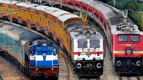Indian railways: రైలు ప్రయాణంలో హెల్త్ ప్రాబ్లమ్.. రైల్వే ఏం చేస్తుందంటే!