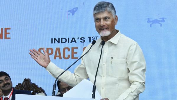 చేసింది చెప్పుకోలేకపోయా..! నా వల్లే తెలంగాణలో..!వైజాగ్ సదస్సులో బాబు..!