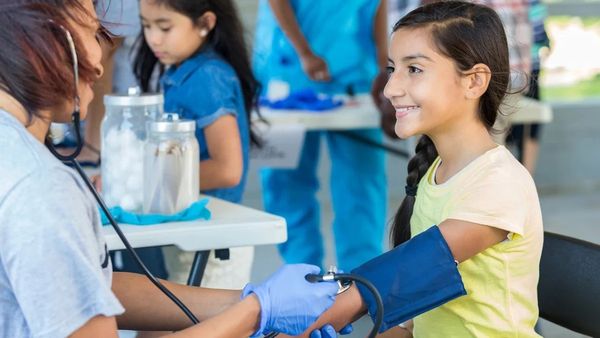 పిల్లల్లోనూ హైబీపీ, లక్షణాలు..కారణాలు - జాగ్రత్తలు..!!