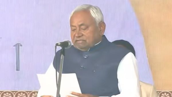 సీఎంగా రికార్డు నెలకొల్పిన నితీష్ కుమార్..!!