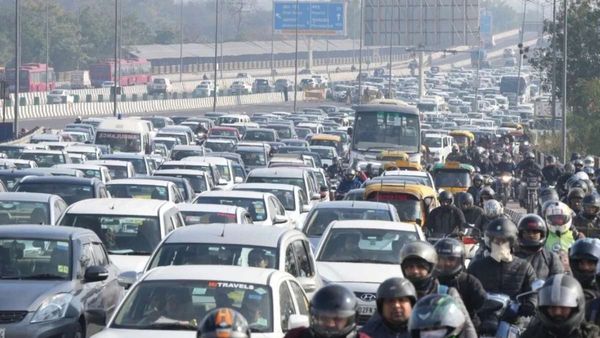 9999.. తెలంగాణలో బైక్ రిజిస్ట్రేషన్ చుక్కలు చూపిస్తుంది