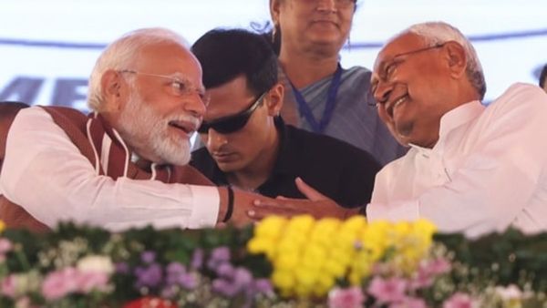 బీహార్లో ఎన్డీయే భారీ విజయం వెనుక 5 కారణాలు..! ఓ హామీ- మరో భయం..!