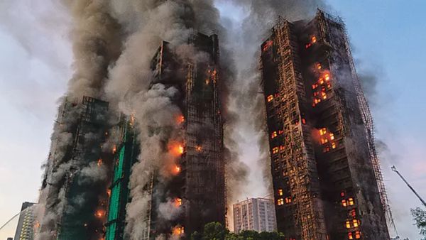 భారీ అగ్నిప్రమాదానికి 44 మంది బలి.. 270 మంది మిస్సింగ్ !!