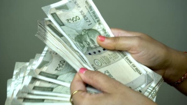 నెలకు రూ.1,20,940 జీతంతో ఉద్యోగాలు.. రేపే లాస్ట్ డేట్ !