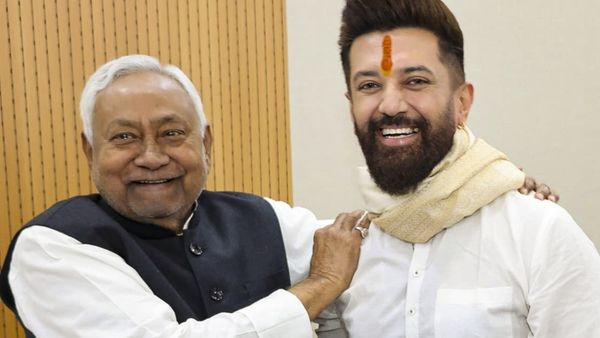 నితీష్ సీఎం, ఇద్దరు డిప్యూటీ సీఎంలు!: ప్రమాణస్వీకారం ఎప్పుడంటే?