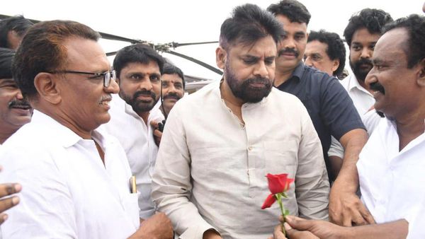 నేను సీఎం కాదు, పవన్ కళ్యాణ్ సీరియస్..!!