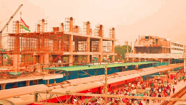 చర్లపల్లి తరహాలో మరో హైటెక్ టెర్మినల్, సికింద్రాబాద్ స్టేషన్ ఇక పూర్తి స్థాయిలో..!!