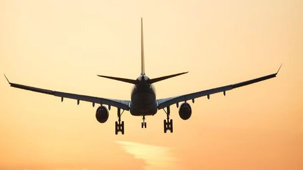 శంషాబాద్ లో ఎయిరిండియా విమానాలు రద్దు