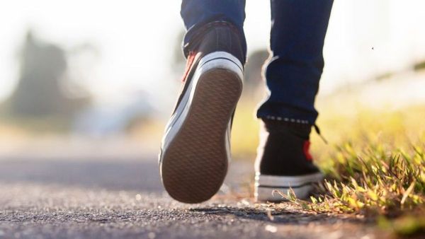 మార్నింగ్ వాకింగ్ వర్సెస్ ఈవెనింగ్ వాకింగ్.. బరువు తగ్గాలంటే ఏది బెస్ట్?