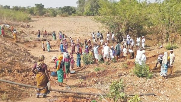 తెలంగాణా రాష్ట్రానికి కేంద్రం దిమ్మతిరిగే షాక్..ఆ నిధుల్లో భారీకోత!