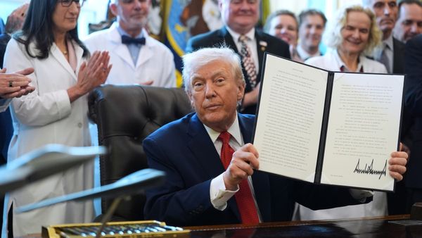 ఇంకెన్ని చేస్తారు సార్!.. ట్రంప్ మరో సంచలన నిర్ణయం!!