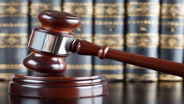 వివాహేతర సంబంధంతో మహిళ దారుణ హత్య.. కోర్టు సంచలన తీర్పు