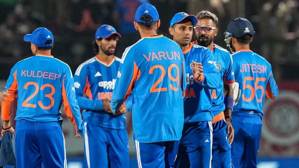 IND vs SA: సిరీస్ డిసైడర్ మ్యాచ్ కు సీనియర్ ఔట్, డేంజరస్ ఆల్ రౌండర్ ఎంట్రీ..!!