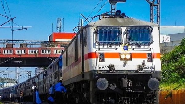 కాచిగూడ నుంచి తమిళనాడు టూర్ స్పెషల్ ట్రైన్