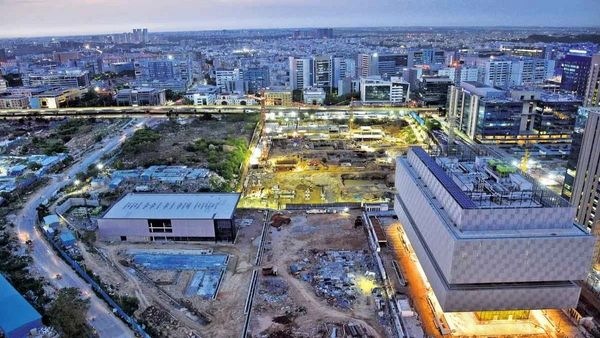 హైదరాబాద్ ఐటీ ఉద్యోగులకు గుడ్ న్యూస్, ఇక నుంచి..!!