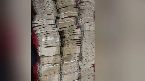 లెఫ్టినెంట్ కల్నల్ ఇంట్లో సీబీఐ సోదాలు.. నోట్ల కట్టలు చూసి షాక్..