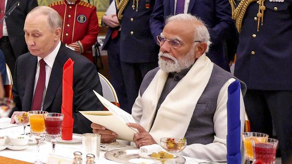 ప్రత్యేక విందులో రష్యా అధ్యక్షుడు పుతిన్‌కు వడ్డించినవి ఇవే..!