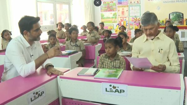 మెగా PTM 3.0 : మన్యం జిల్లాలో సీఎం, మంత్రి లోకేష్.. చిన్నారితో భలే ఘటన !!