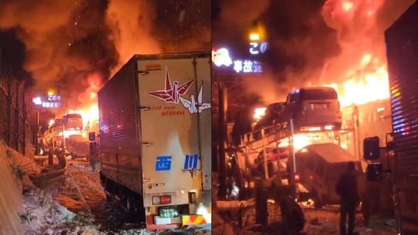 50కి పైగా వాహనాలు ఒకదానికొకటి ఢీ.. 17 వాహనాలు అగ్నికి ఆహుతి !!