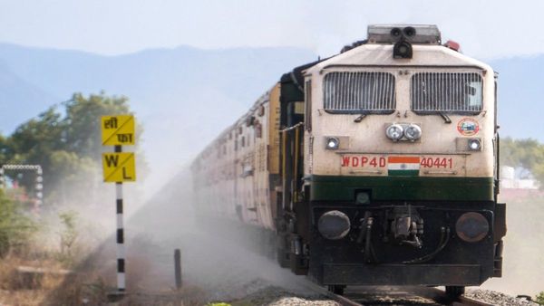 రైలు ప్రయాణికులకు ముఖ్య గమనిక- ఇకపై అది తప్పనిసరి