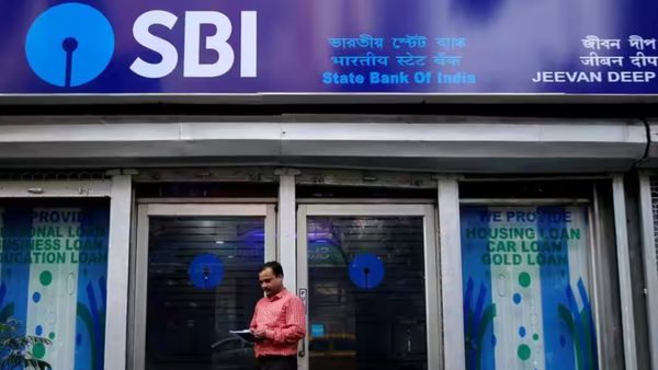 ఖాతాదారులకు SBI బిగ్ షాక్: ఎల్లుండి నుంచి