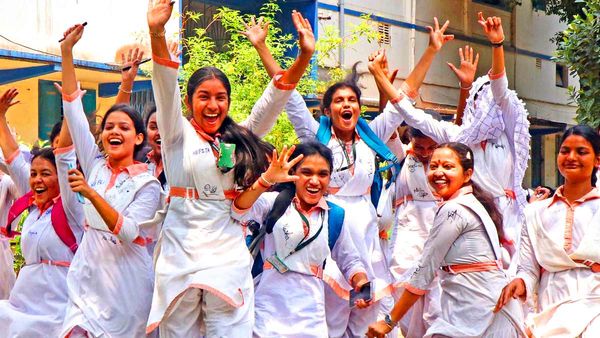  టెన్త్ విద్యార్ధులకు ఇక నుంచి కొత్తగా - ప్రభుత్వం మార్గదర్శకాలు, తప్పనిసరి..!!
