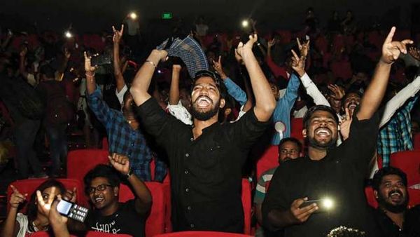 ప్లాఫ్ టాక్ తో రూ. 500 కోట్లు కలెక్షన్స్.. స్టార్ హీరో క్రేజ్ అంటే ఇదీ..!