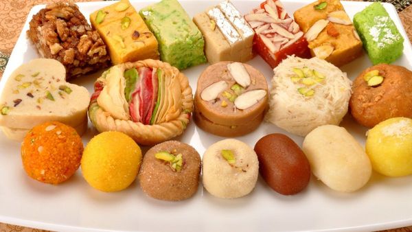 నోరూరించే స్వీట్లతో మహా డేంజర్- తినే ముందు జర ఆలోచించండి