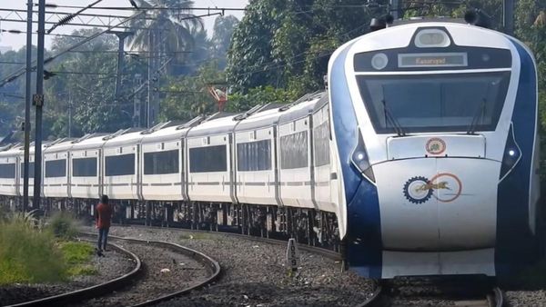 వందే భారత్ లో ఇక గుంటూరు కోడికూర ఘుమఘుమలు: రూట్ ఇదే