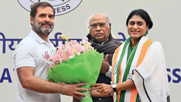 ఏపీ కేంద్రంగా ముప్పేటదాడికి భారీ స్కెచ్..!!