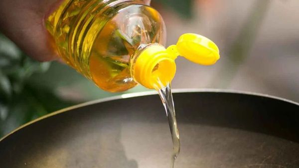 పండగ వేళ భారీగా పెరిగిన వంట నూనెల ధరలు