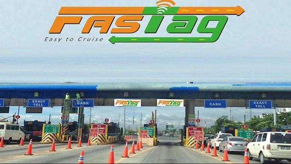 ఫాస్టాగ్ యూజర్లు టోల్ గేట్ల వద్ద ఇకపై..!!