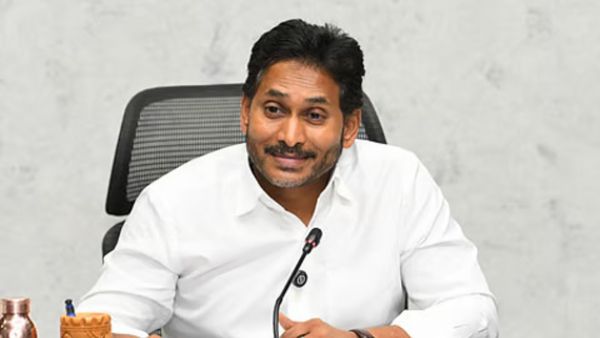 జగన్ పాదయాత్ర కాదు పొర్లుదండాలు పెట్టినా కష్టమే, ఆ క్రెడిట్ ఇవ్వాల్సిందే!