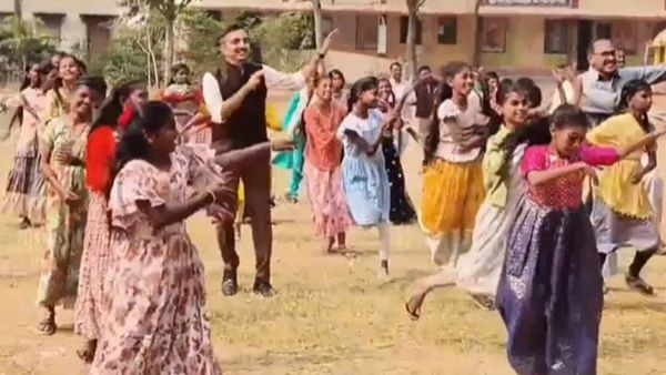 ఏపీలో ఆ స్కూల్స్ లో విద్యార్థులు, ఉపాధ్యాయులు కలిసి డ్యాన్స్.. ఎందుకంటే