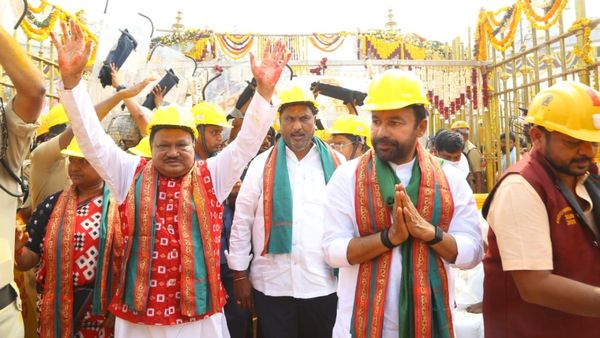 మేడారం జాతరకు కేంద్ర మంత్రులు.. వారిముందు మంత్రుల కీలక డిమాండ్!