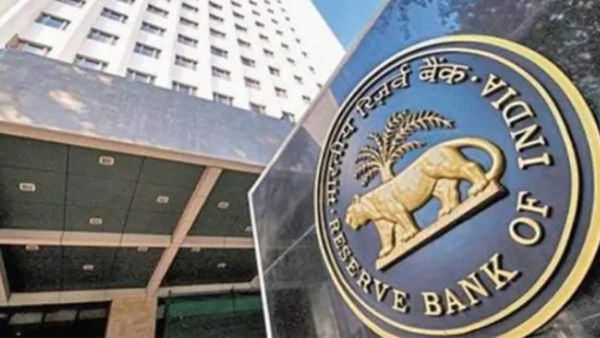 నేటి నుంచే ఆర్‌బీఐ కొత్త రూల్స్.. ఆ బ్యాంక్ అకౌంట్స్ క్లోజ్!