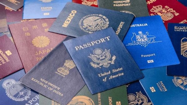 2026లో పవర్‌ఫుల్ పాస్‌పోర్ట్స్ ఉన్న టాప్ 10 దేశాలు ఇవే..!