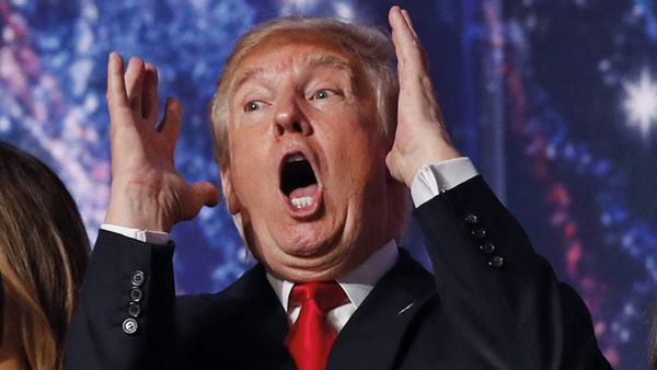 ట్రంప్ ప్రయాణిస్తున్న విమానానికి తప్పిన ప్రమాదం..