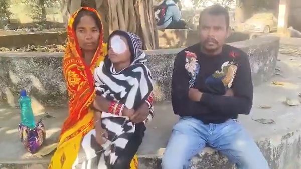 గుండెల్ని పిండేసే విషాదం: పేలిన చిప్స్ ప్యాకెట్.. పోయిన కంటిచూపు!