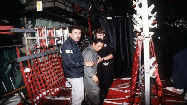 వెనీజులాపై దాడి వేళ.. పనామా అధ్యక్షుడూ అమెరికా కస్టడీలోకి.. ఈ స్టోరీ తెలుసా..?