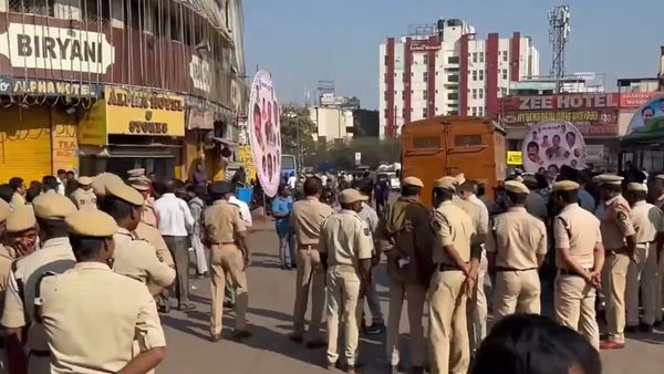 సికింద్రాబాద్ లో భారీగా మోహరించిన పోలీసులు- తీవ్ర ఉద్రిక్తత