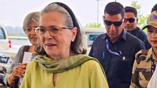 ఆసుపత్రిలో సోనియా గాంధీ అడ్మిట్: అబ్జర్వేషన్ లో..