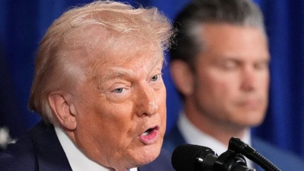 టారిఫ్ బాంబు పేల్చిన డొనాల్డ్ ట్రంప్