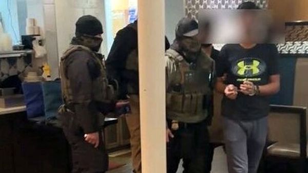 యూఎస్ లో పార్ట్ టైం జాబ్స్ చేస్తున్న భారతీయ విద్యార్థులకు బిగ్ షాక్!