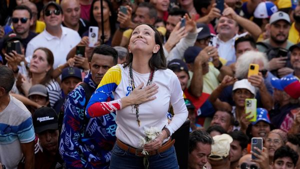 ట్రంప్ ఆపరేషన్ సక్సెస్: వెనిజులా పగ్గాలు ఆ 'ఐరన్ లేడీ' చేతికేనా?