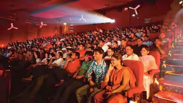 ఒక్కో టికెట్ 2 వేలు.. అయినా సోల్డ్ అవుట్.. స్టార్ హీరోనా మజాకా.. !