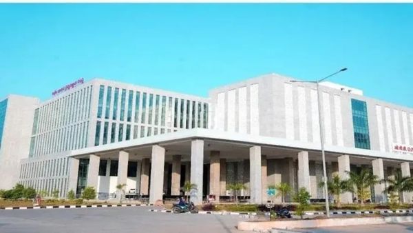 10రూపాయలకే కార్పోరేట్ వైద్యం, సర్జరీలు, మందులు.. భోజనం కూడా ఫ్రీ!